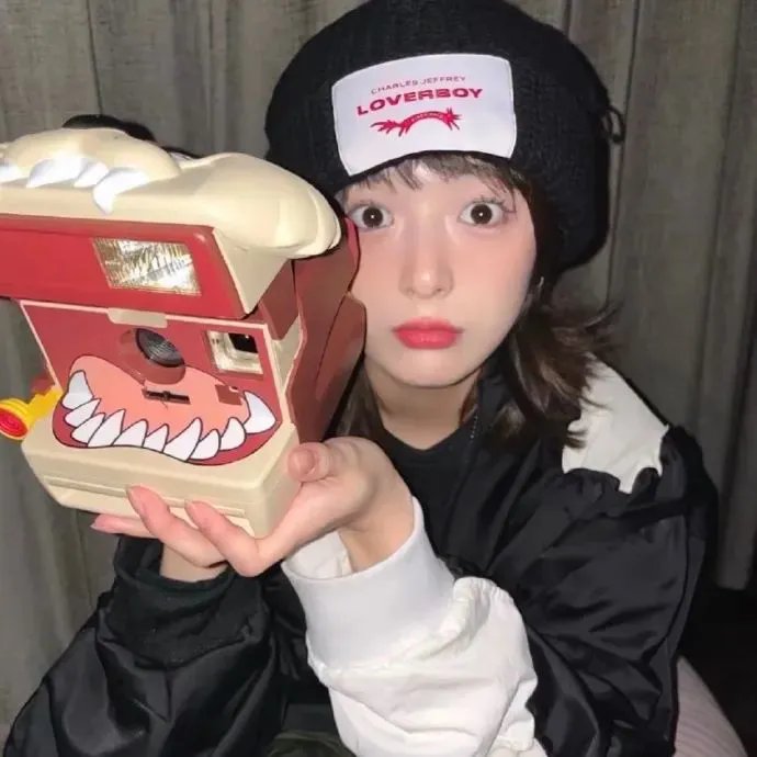 湖畔春晓